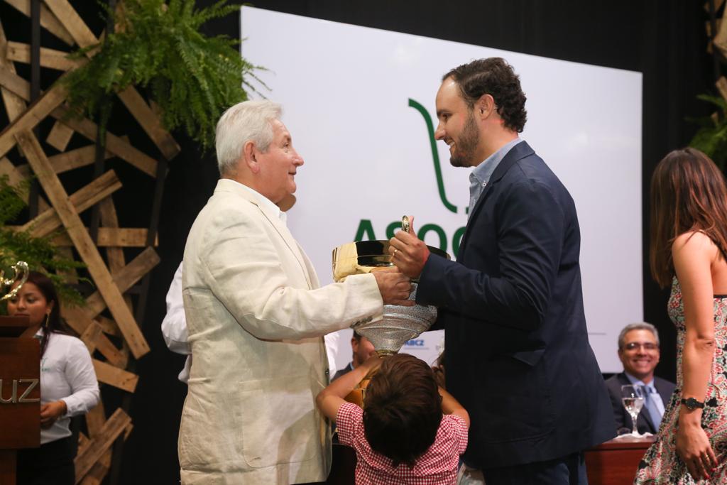 Rubén Costas participó de la premiación del ranking nacional Asocebú 2017-2018