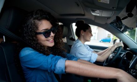 Seis características que evalúan las mujeres al momento de elegir su vehículo