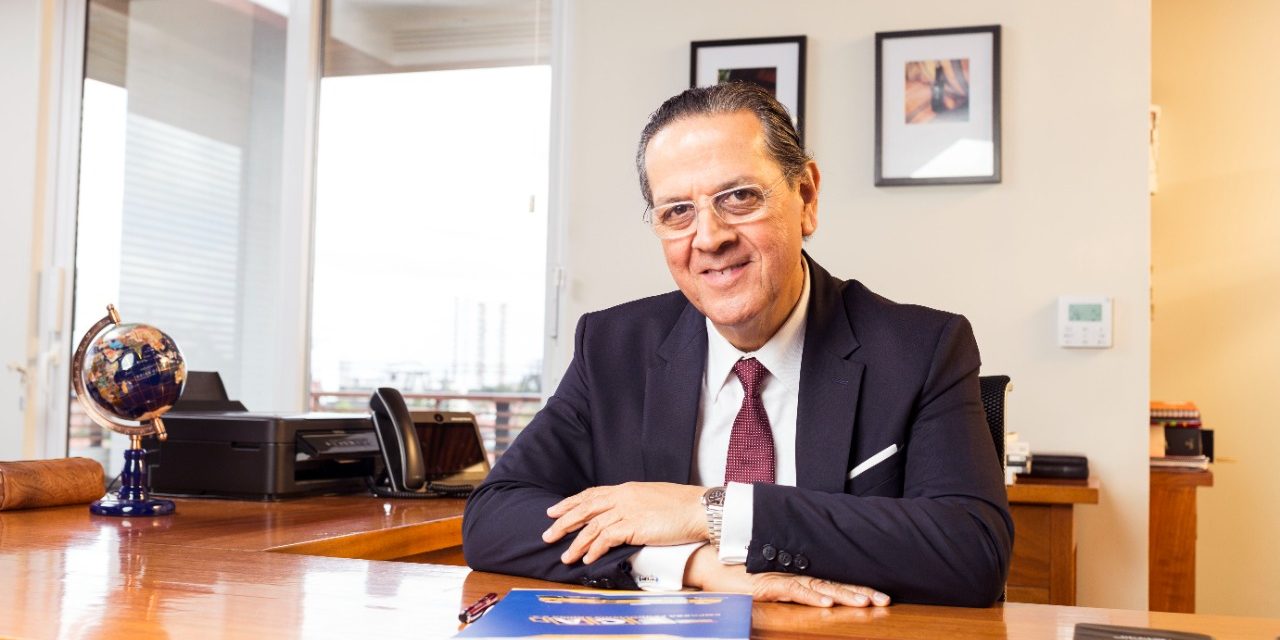 Cámara Boliviano-Paraguaya otorga   reconocimiento a Carlos Gill Ramírez.